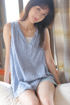 女邻居的大乳HD