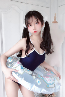 不知火舞被三人围攻